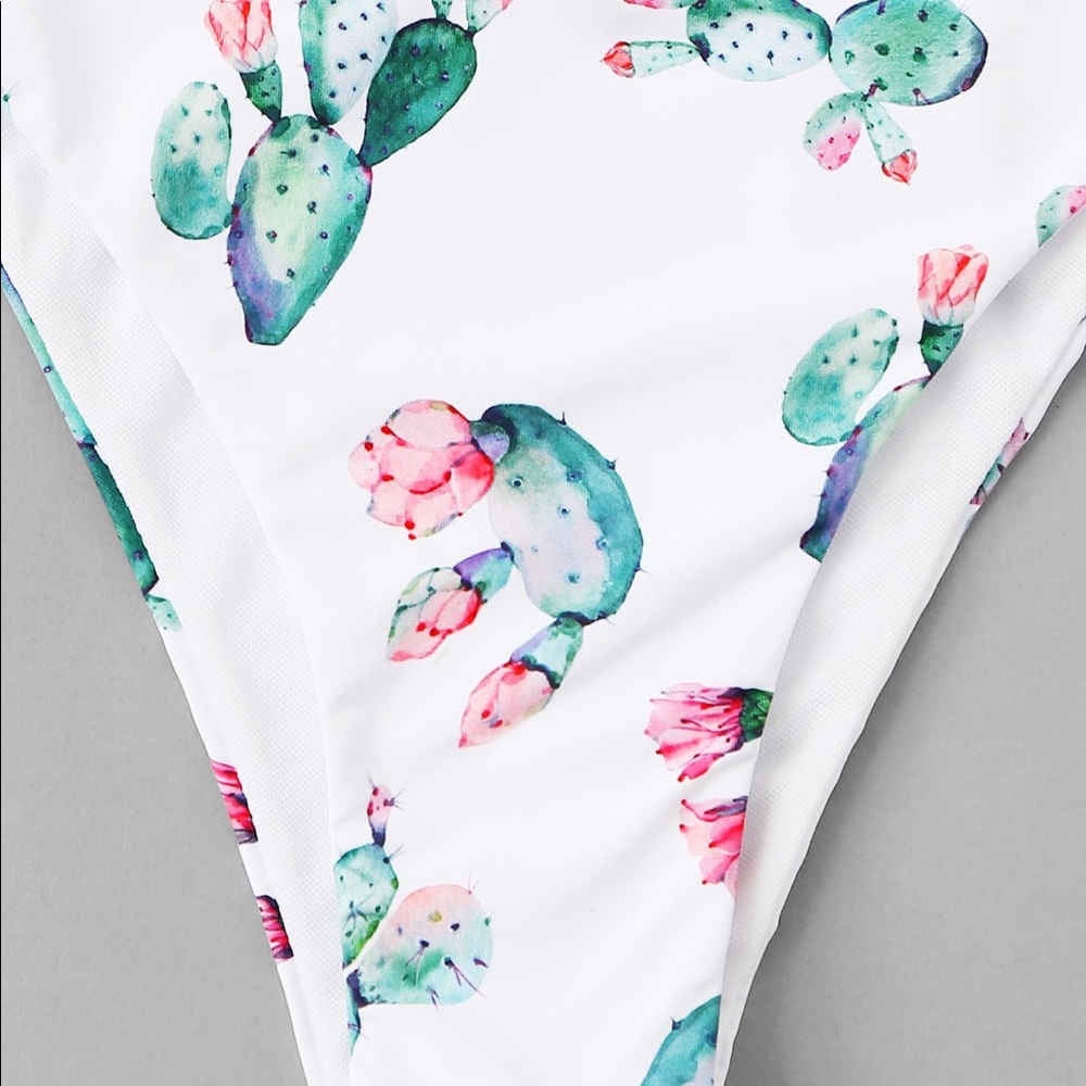 Cactus Bikini ๐ต๐ธ - Picture 4 of 5